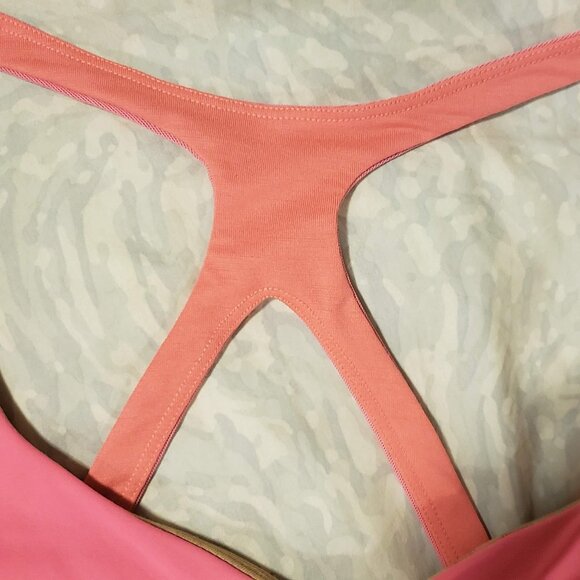 Workout /Yoga Top w/ bra - Picture 3 of 4